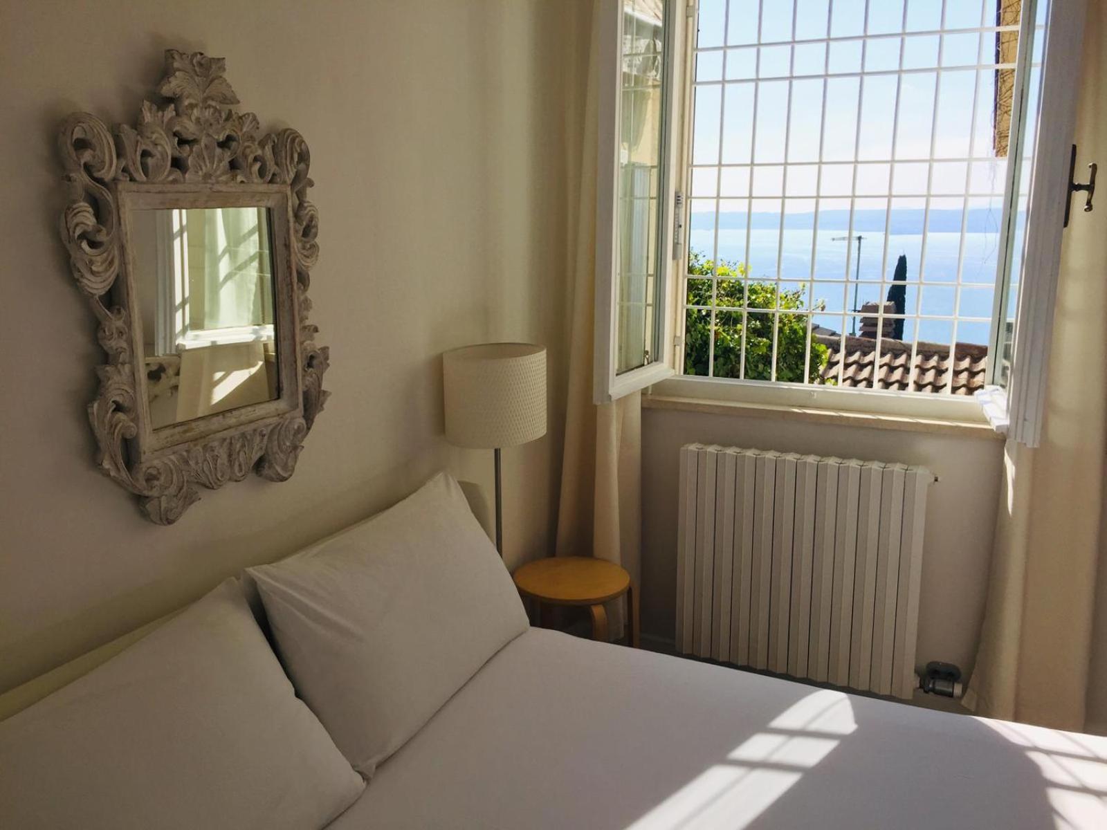 Holiday home Mazurine10 Torri Del Benaco